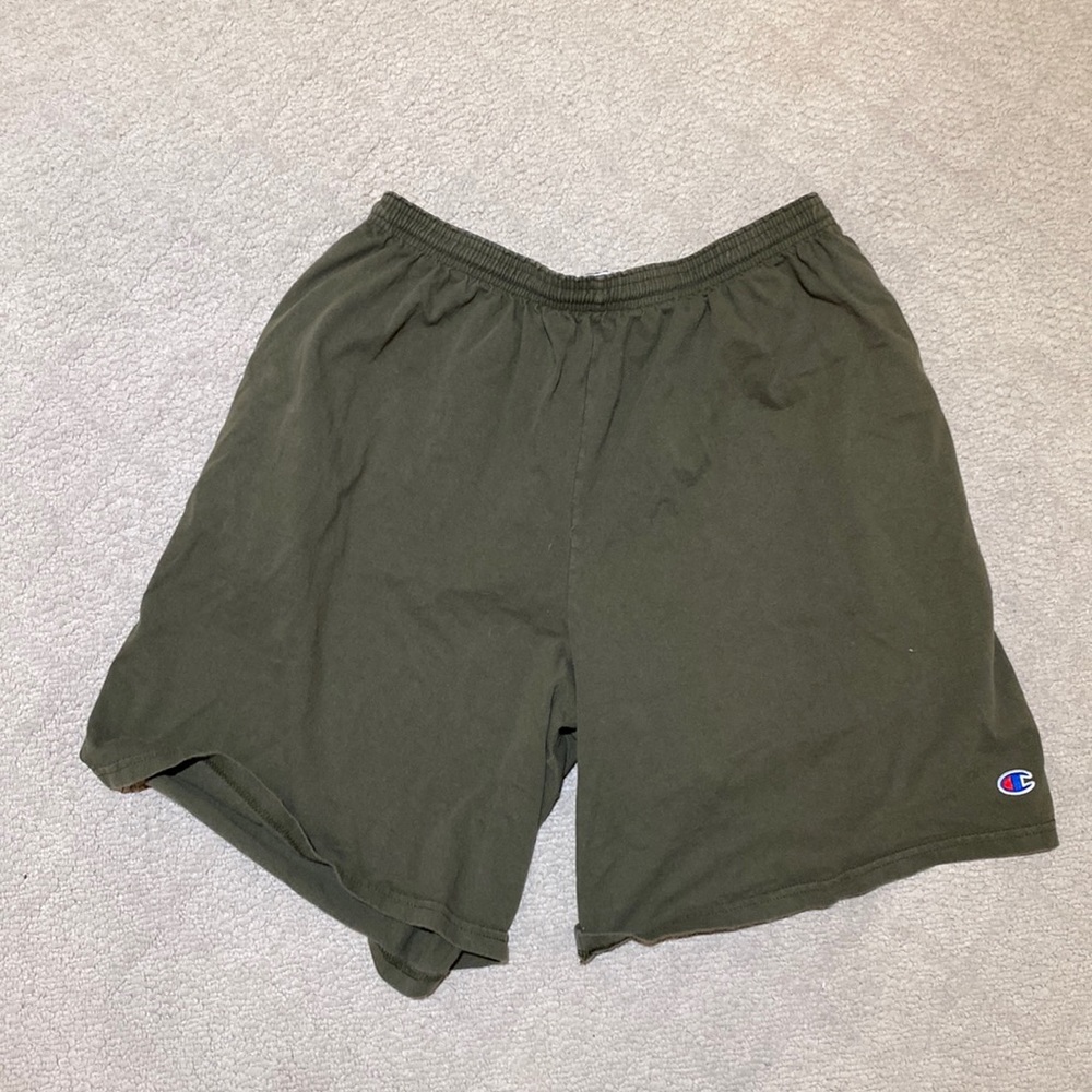 CHAMPION - stretchy khaki green shorts XL